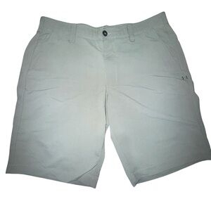 Under Armour Gray Flat Front Shorts Lightweight Design